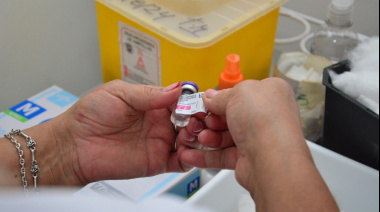 ¿Por qué los especialistas recomiendan vacunarse contra el dengue durante el invierno?