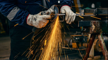 La metalurgia bonaerense en caída libre: producción y empleo en niveles críticos