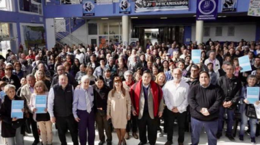 La Provincia entregó 253 escrituras a familias de José C. Paz