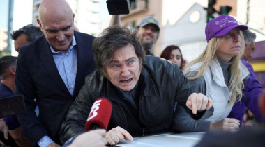 Axel Kicillof y Jorge Taiana capitalizan el retroceso de Javier Milei en las encuestas