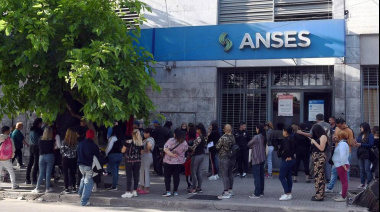 Jubilaciones, pensiones y AUH: ANSES confirmó un aumento del 2,4% para enero