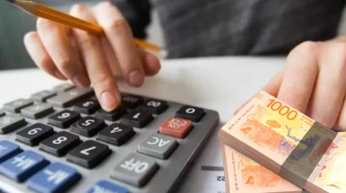 Enero llega con una fuerte suba de tarifas: transporte, alquileres y combustibles