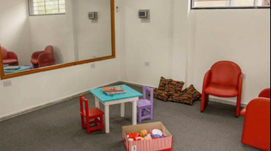 Cámara Gesell renovada: cómo es el protocolo que busca proteger a niños y adolescentes en la Justicia