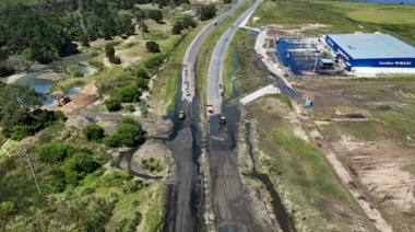 Derrame cloacal obligó a cortar la Ruta 11 y generó largas demoras en Pinamar