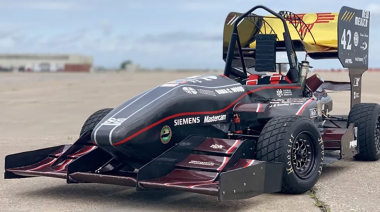 Estudiantes de la UNLaM desarrollan un auto eléctrico para competir en la Fórmula SAE