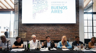 Kicillof encabezó en Chascomús una reunión con más de 250 empresarios y productores