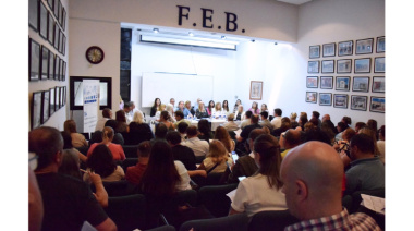 Docentes bonaerenses aceptaron la oferta salarial y la Provincia cerró la paritaria