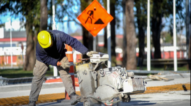 Chascomús impulsa consorcios vecinales para hacer asfalto ante la falta de obra pública