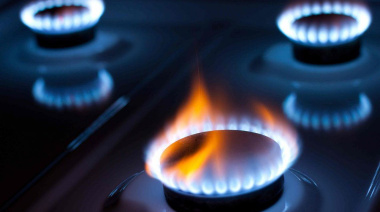 Milei sube el subsidio al gas: quiénes cobran el extra de mayo