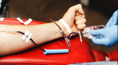 Salud cambió la donación de sangre: qué pasa con los dadores familiares