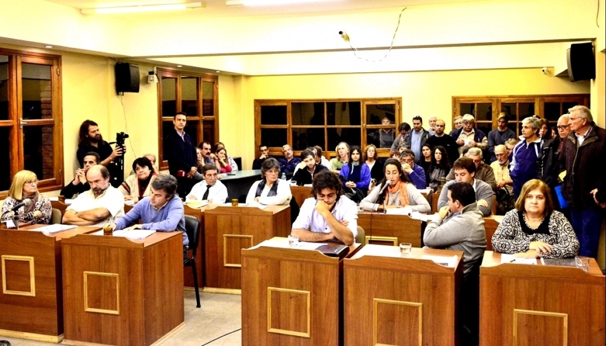 Violencia en el Concejo de Villa Gesell tras el rechazo del presupuesto