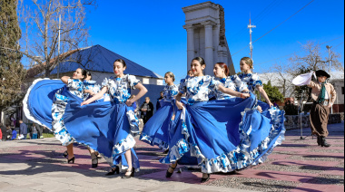 Fin de semana largo: fiestas patrias, peñas y gastronomía en toda la Provincia