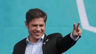 Kicillof llamó en Santa Fe a "prepararnos para una elección histórica que definirá el futuro de Argentina"