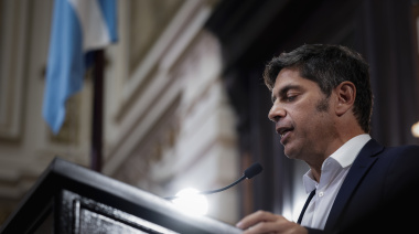 Axel Kicillof paga el aguinaldo sin el aumento de junio que pedían los gremios estatales
