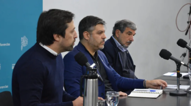 Carlos Bianco espera una reunión con Diego Santilli pero dice que "nunca hizo nada por la provincia"