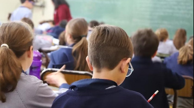 La Legislatura bonaerense debate eliminar el límite de 50 años para docentes titulares