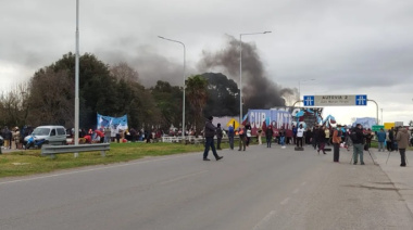 Organizaciones sociales cortaron la Ruta 2 en el ingreso a Mar del Plata