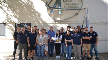 UNLP: el satélite USAT 1 quedó integrado y apunta a su lanzamiento en octubre