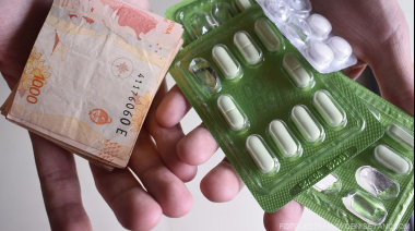 Kreplak cuestionó la decisión de ANMAT sobre la venta libre de 10 remedios