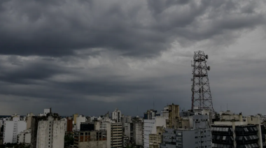 Diluvió sobre el AMBA y se mantiene la alerta por tormentas en toda la provincia