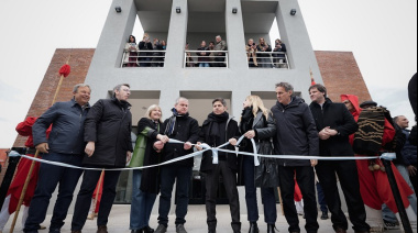 Kicillof inauguró la Casa de la Provincia en Monte con una inversión de $2.640 millones