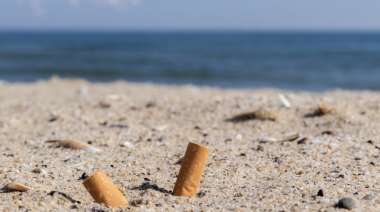 Buscan prohibir el cigarrillo en todas las playas de la provincia de Buenos Aires