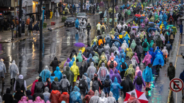 Bajo la lluvia, miles de fieles iniciaron la 52ª Peregrinación Juvenil a Luján