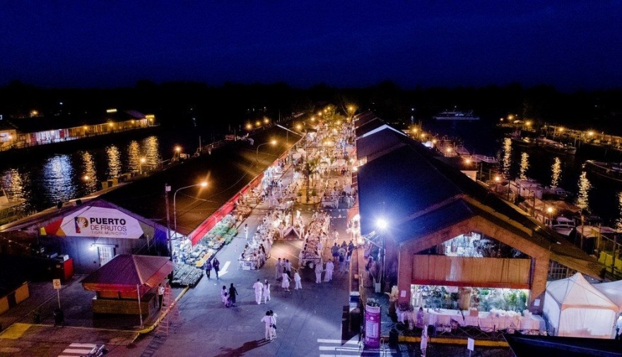 El Puerto de Frutos abrirá de noche en una edición especial para compras navideñas