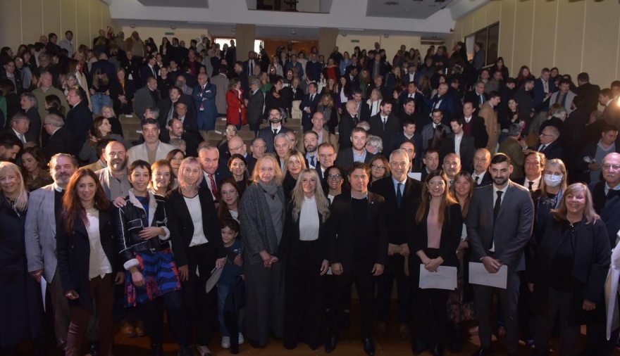 Con la presencia de Kicillof, asumieron las nuevas autoridades del Colegio de Abogacía de La Plata