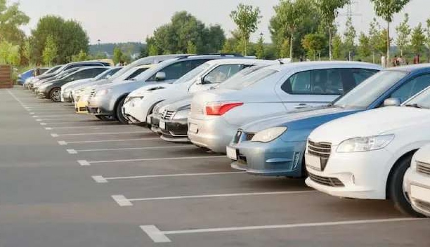 El municipio de Bahía Blanca volvió a cobrar patentes de autos cuyos modelos van de 1990 a 2000