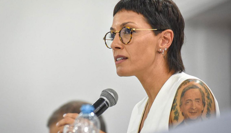 Mayra Mendoza acusó a Karina Milei de coimera y de despreciar al conurbano bonaerense