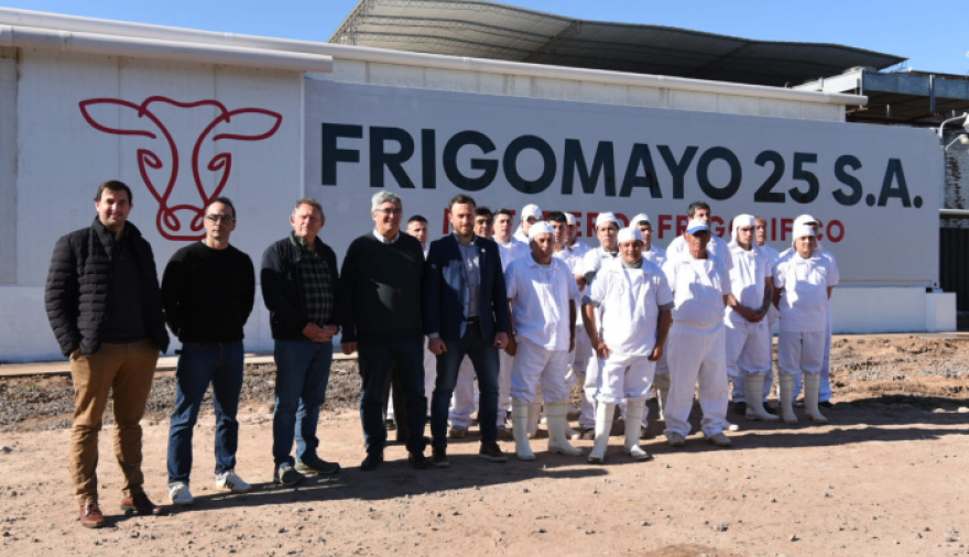 El ministro Javier Rodríguez recorrió 25 de Mayo y Tapalqué para acompañar inversiones productivas y obras rurales