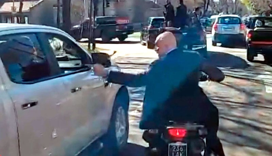 La dura multa que podría recibir José Luis Espert por circular en moto sin casco