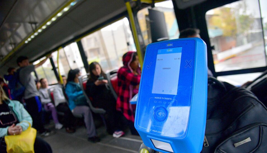 Impulsan que el personal sanitario acceda al boleto gratuito en el transporte público