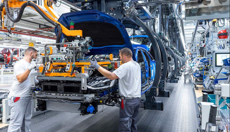 Fuerte retroceso de la industria bonaerense: la fabricación de autos cayó más del 70% en un año