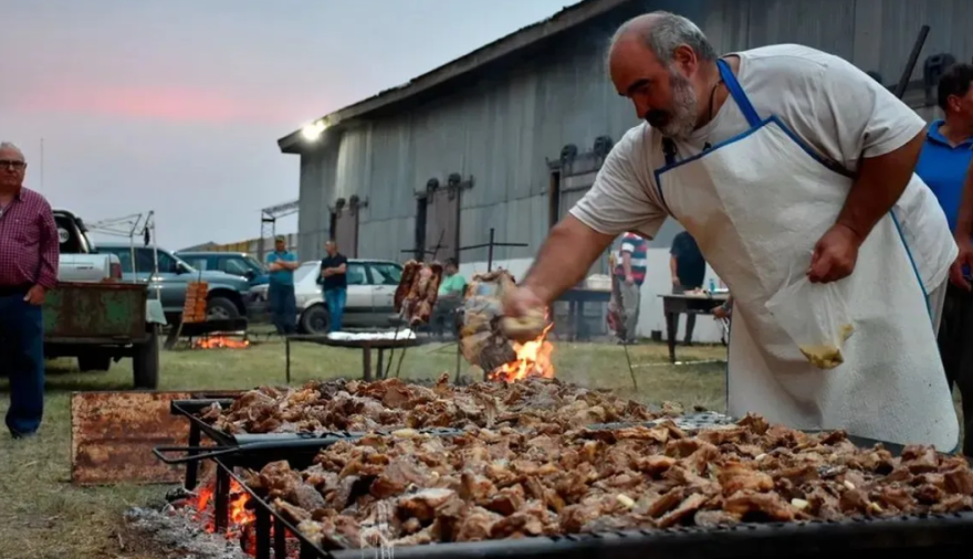 Indio Rico, el pueblo de mil habitantes que celebra la Fiesta Provincial del Cordero al Disco