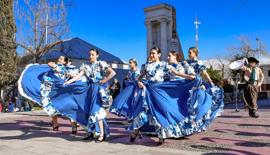 Fin de semana largo: fiestas patrias, peñas y gastronomía en toda la Provincia