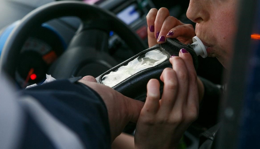 Conductor dio positivo en un control de alcoholemia y el resultado superó el límite máximo