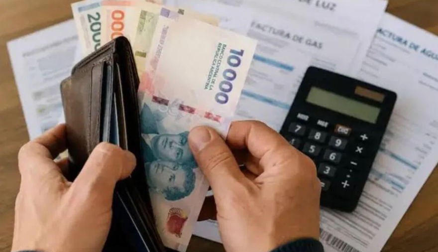 Del tren a la prepaga: los ocho aumentos que llegan en septiembre a la Provincia