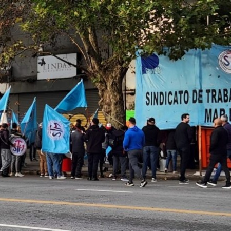 Se recrudece la protesta de los municipales en Mar del Plata con un “ruidazo” diario y cese de tareas el viernes