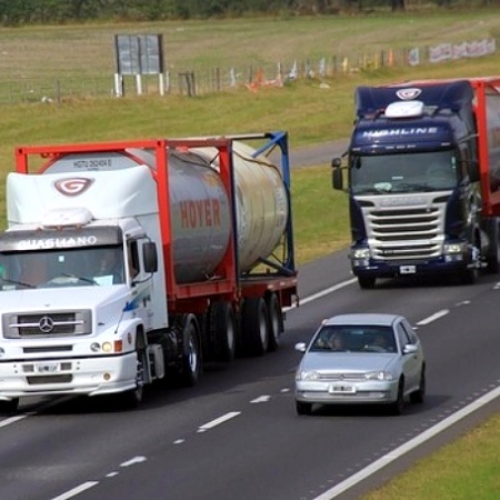 Habrá restricción de camiones durante el fin de semana: en qué días y horarios