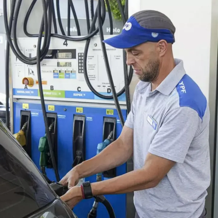 Suben los combustibles: YPF aumentó 3,5% los precios de la nafta y el gasoil