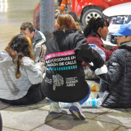 Provincia intensifica la asistencia a personas en situación de calle por el frío