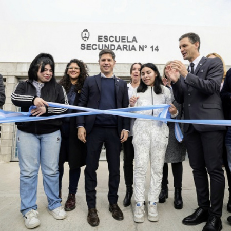 Kicillof inauguró un Polo Educativo en Alejandro Korn: "Esta mejora no iba a ocurrir por las fuerzas del cielo"