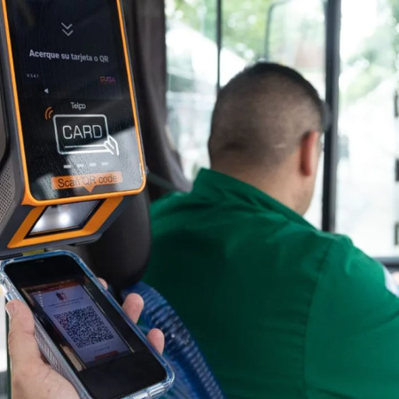 Otras seis nuevas líneas de colectivo de AMBA se suman al pago del boleto con QR o tarjetas