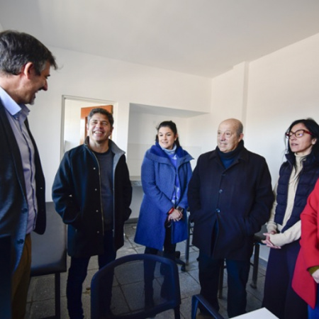 Kicillof, en campaña: Milei eligió “privatizar y paralizar todas las obras públicas”