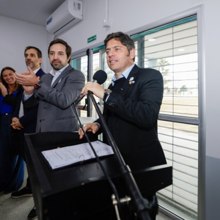 Kicillof inauguró un CAPS en Junín: "El ajuste hizo que la demanda en el hospital provincial creciera un 65%"