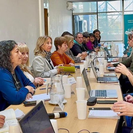 La Provincia recibe a estatales y docentes para buscar cerrar un acuerdo salarial