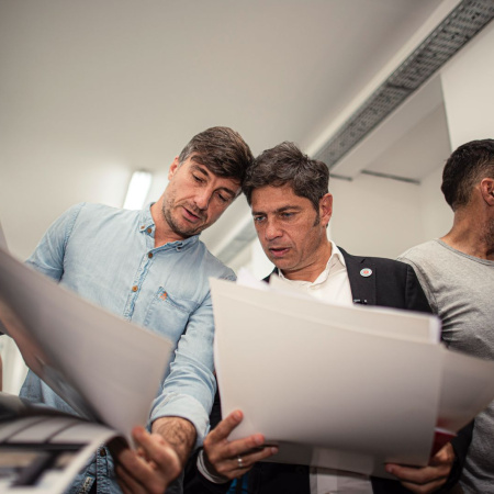 Kicillof inaugurará escuelas, obras viales y entregará insumos en el oeste bonaerense