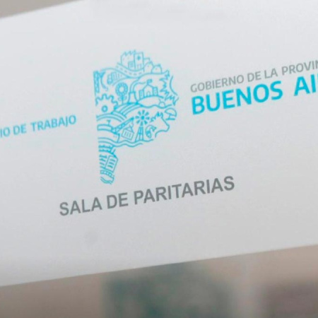 La Provincia ofertó a docentes y estatales un aumento escalonado de 5%